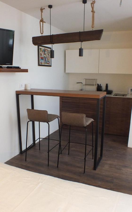 Little L Apartments Dorcol Belgrado Buitenkant foto